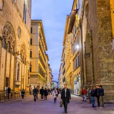 florence-via-calzaiuoli-1066300